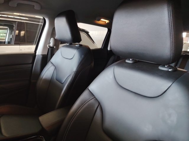 JEEP Compass — foto 13 di 23
