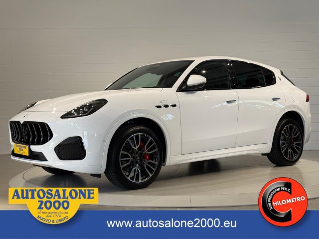 MASERATI Grecale Bianco pastello