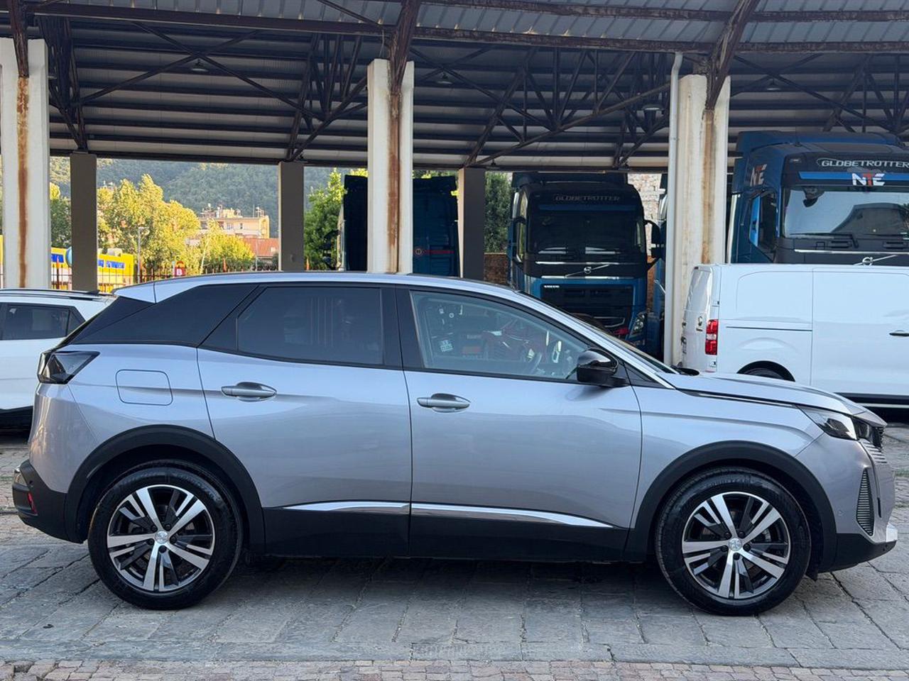 PEUGEOT 3008 BlueHDi 130 S&S EAT8 Allure Pack - 4