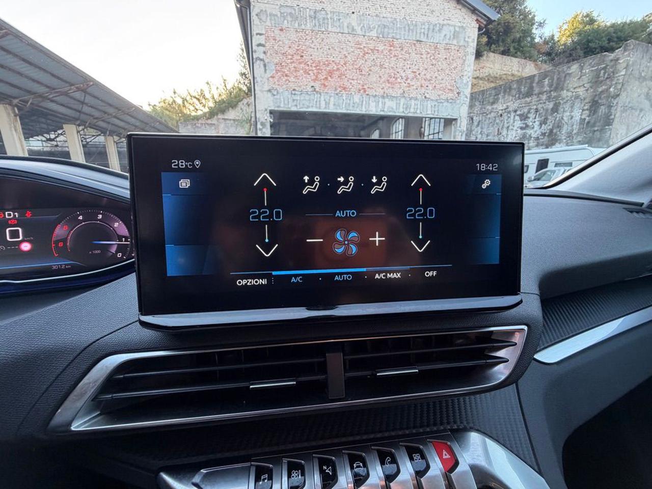 PEUGEOT 3008 BlueHDi 130 S&S EAT8 Allure Pack - 21