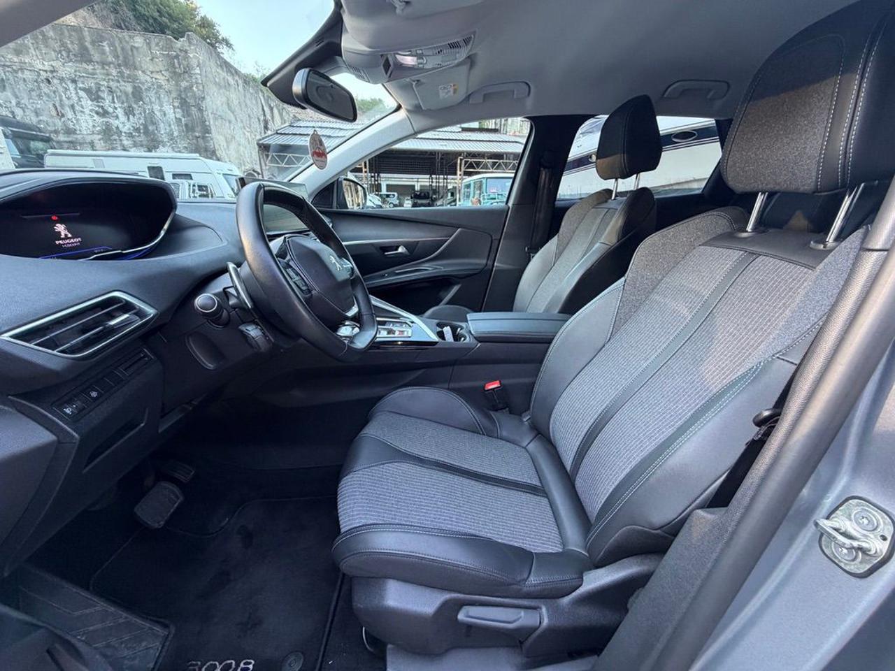 PEUGEOT 3008 BlueHDi 130 S&S EAT8 Allure Pack - 9