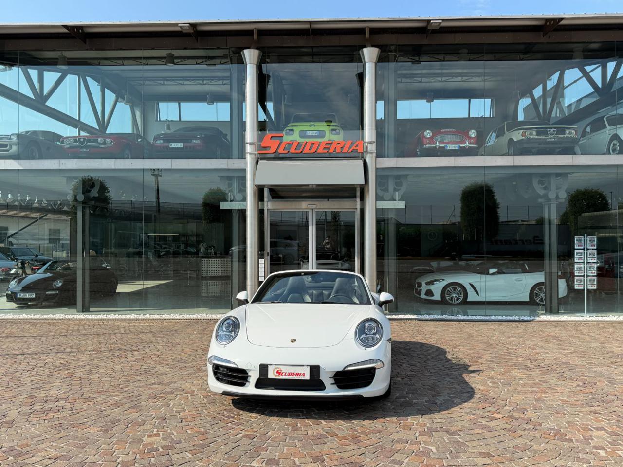 PORSCHE 991