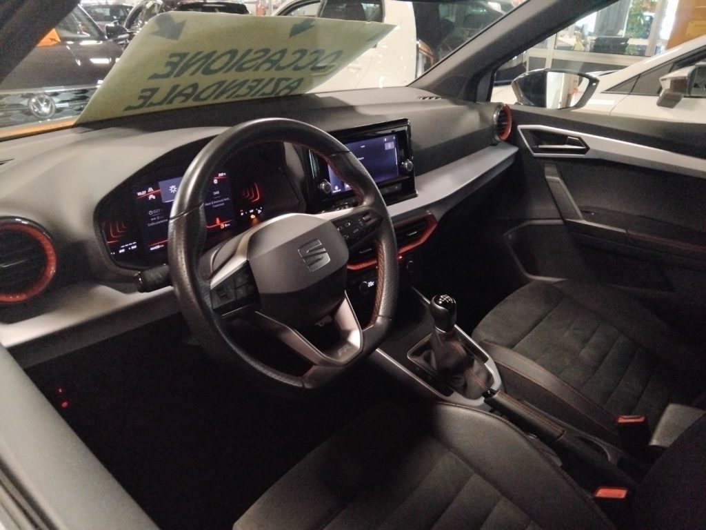 SEAT Arona 1.0 EcoTSI FR 18 LED - 9