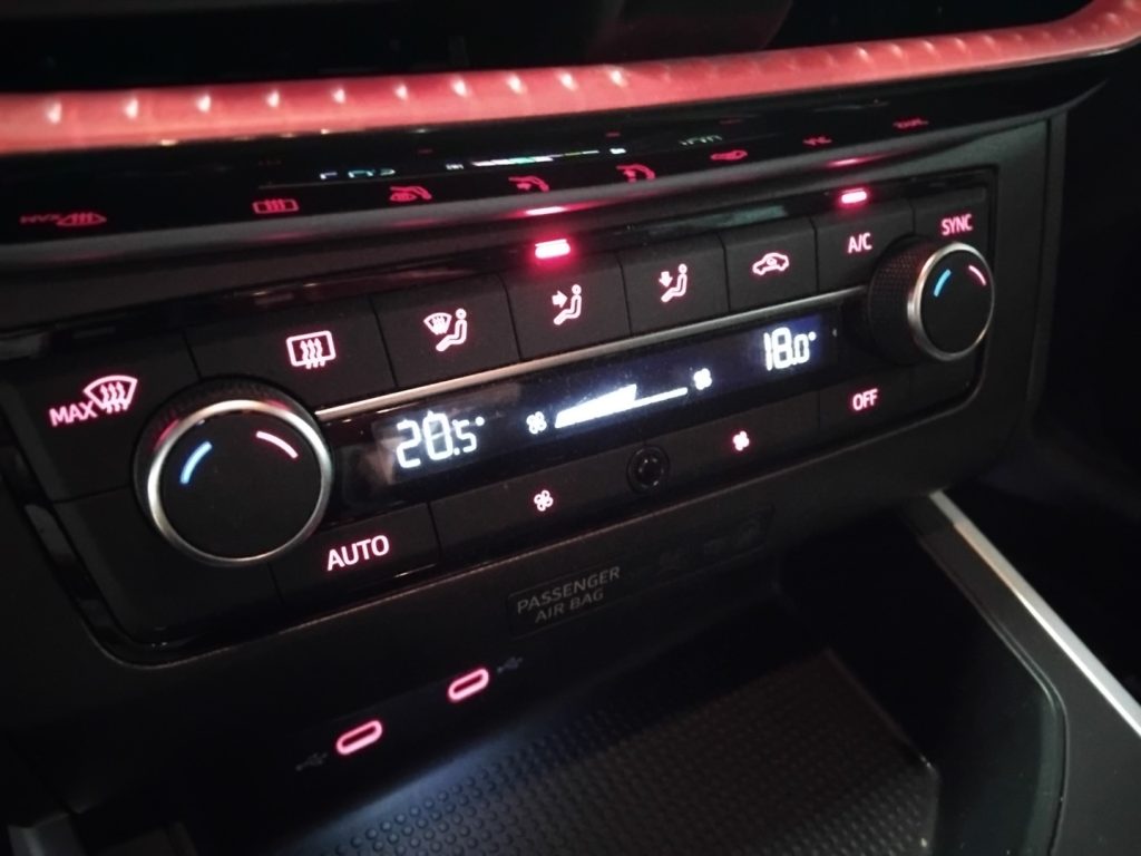 SEAT Arona 1.0 EcoTSI FR 18 LED - 13