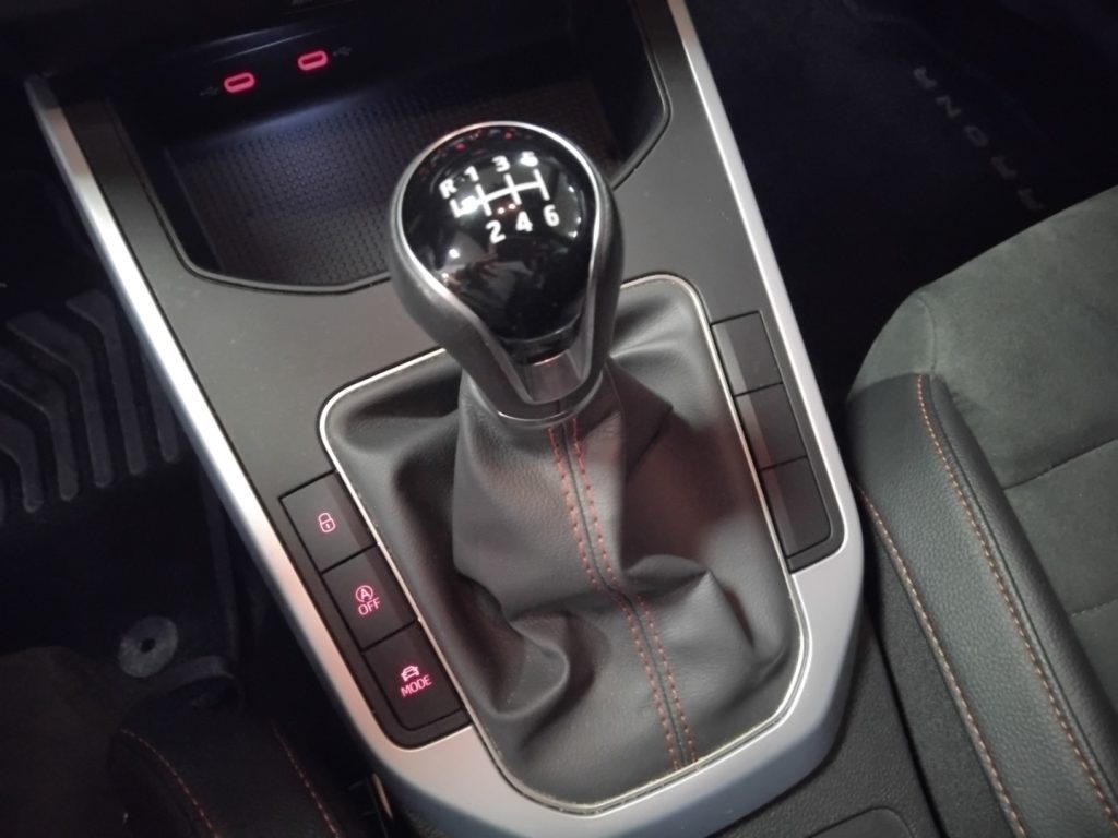 SEAT Arona 1.0 EcoTSI FR 18 LED - 14
