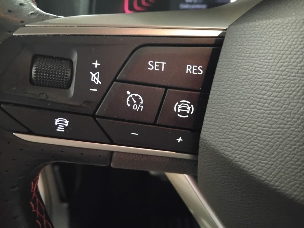SEAT Arona 1.0 EcoTSI FR 18 LED - 15