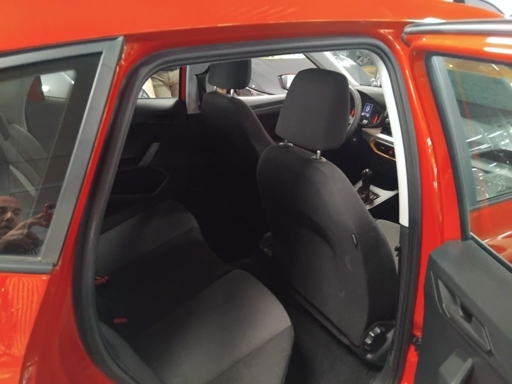 SEAT Arona 1.0 TGI Reference C/GRIMALDI SPECIAL DAY - 9