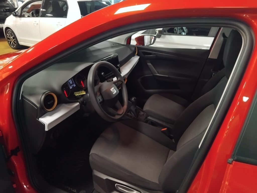 SEAT Arona 1.0 TGI Reference C/GRIMALDI SPECIAL DAY - 13