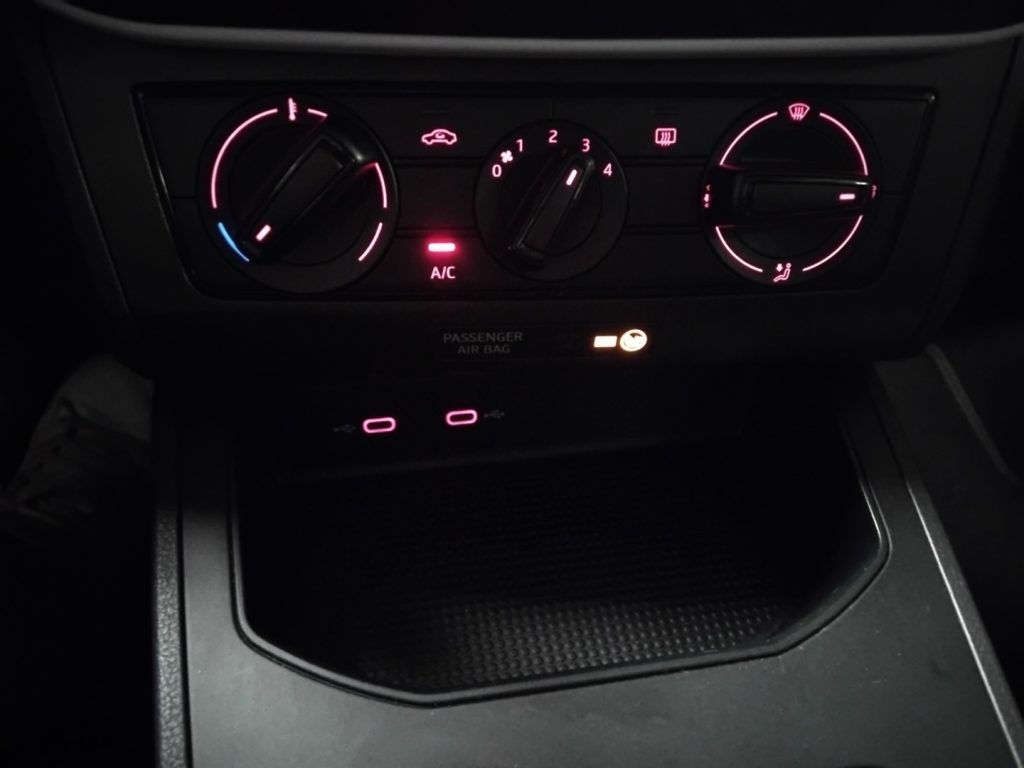 SEAT Arona 1.0 TGI Reference C/GRIMALDI SPECIAL DAY - 19