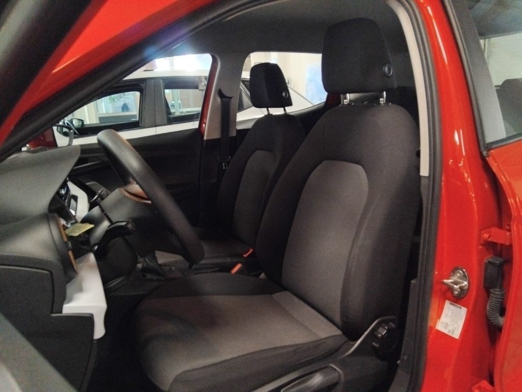 SEAT Arona 1.0 TGI Reference - 14