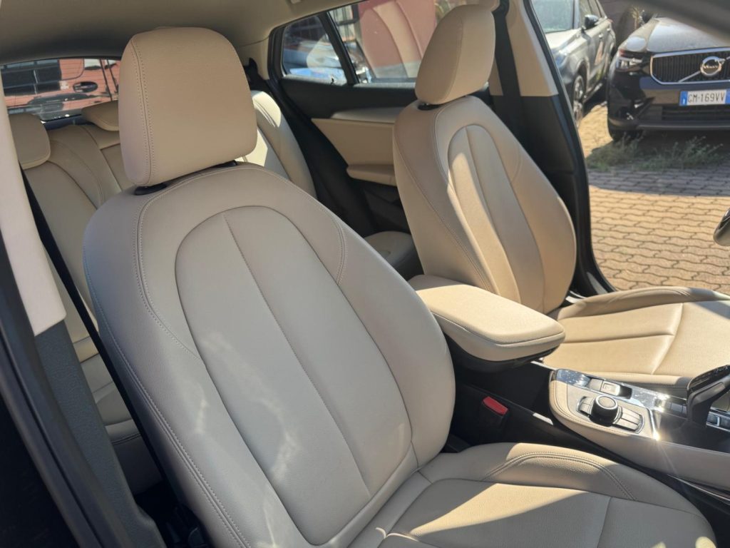 BMW X2 sDrive 18i ADVANTAGE AUTOMATICA - 9