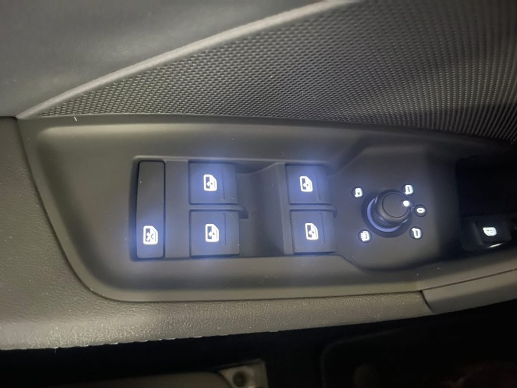 AUDI A3 SB 40 e-tron S tr. S-LINE EDIT PLUG IN GRIM SP DAY - 25