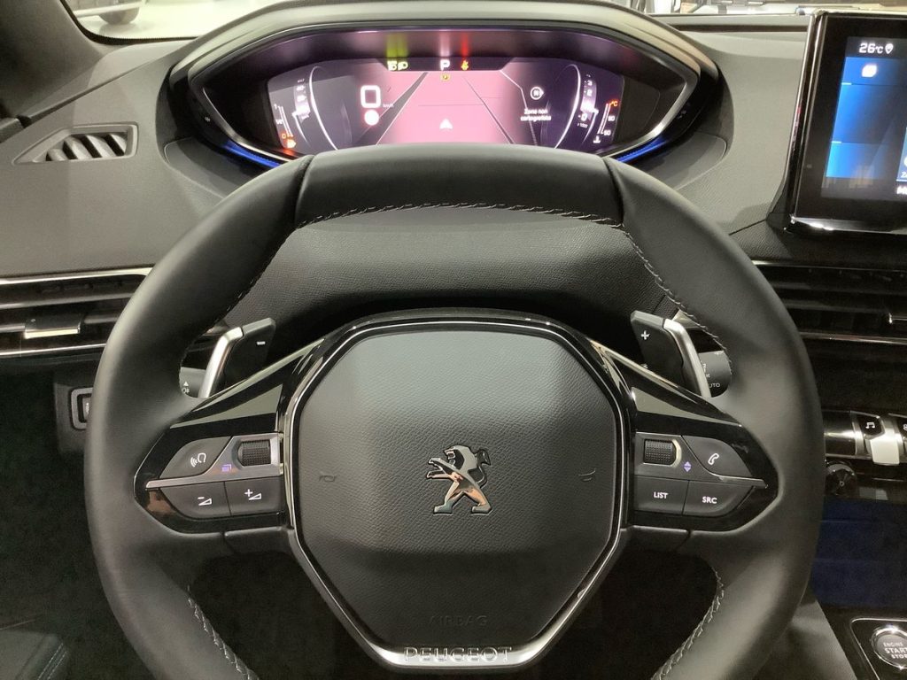PEUGEOT 3008 BlueHDi 130 S&S EAT8 Allure Pack - 19