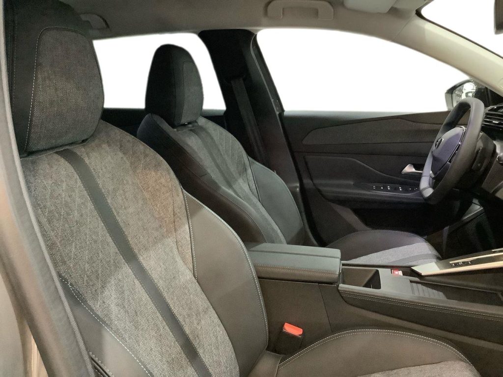 PEUGEOT 408 Hybrid 136 e-DCS6 Allure - 10