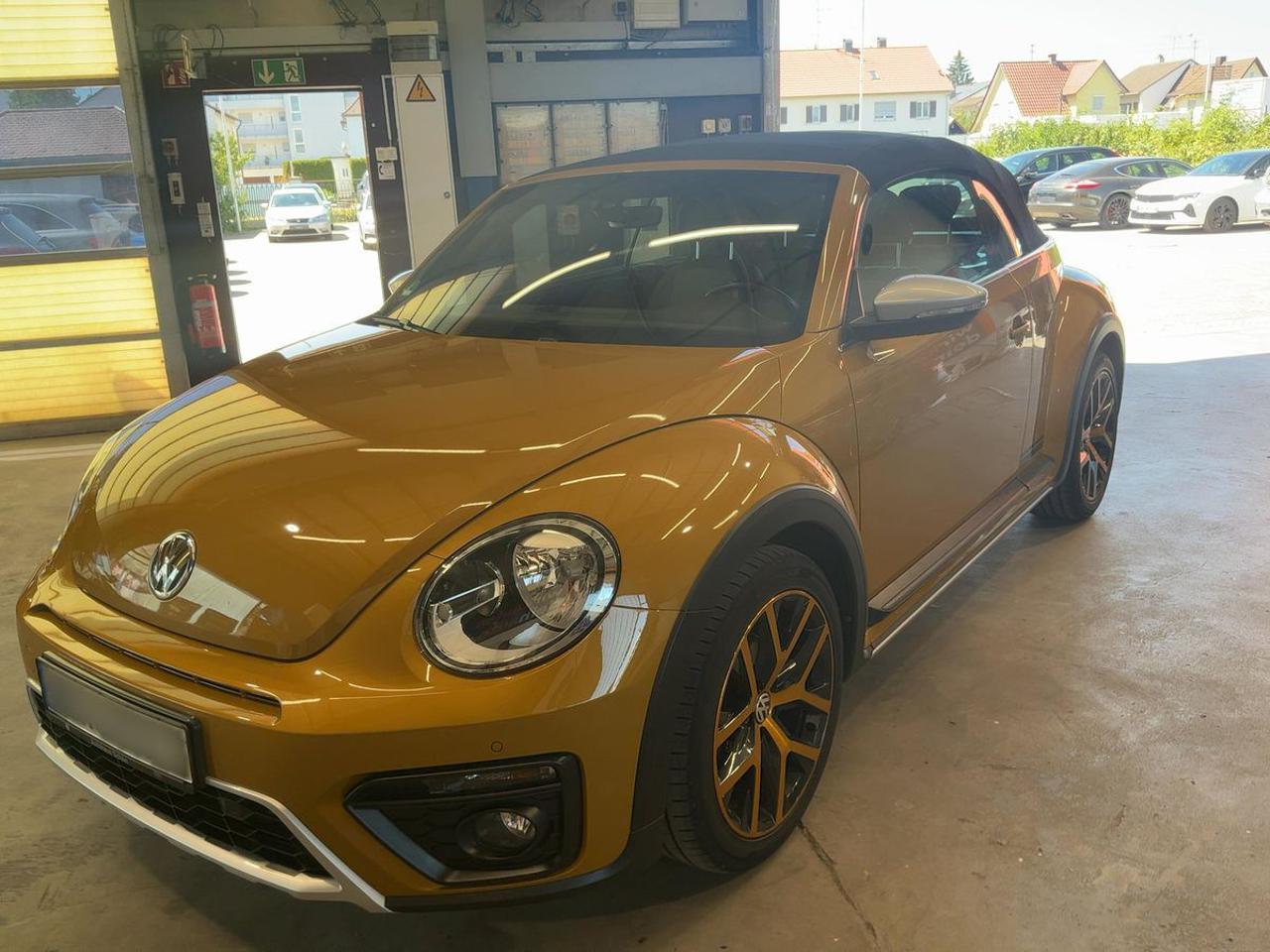 Maggiolino Cabrio 1.4 TSI Dune BlueMotion Technology - immagine 1