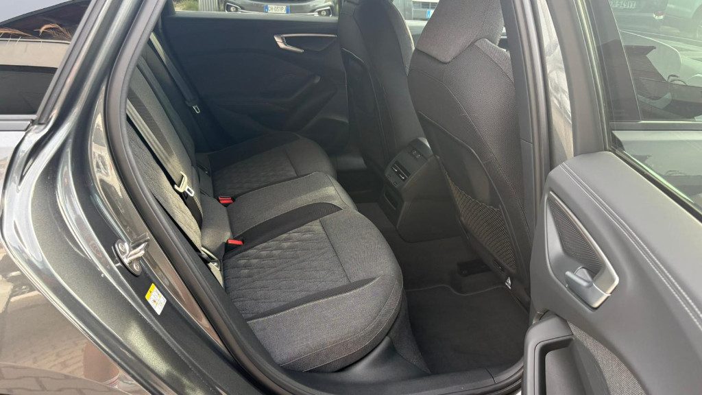 AUDI A5 Avant TDI 150 kW mHEV+ S tronic quattro S Line edi - 23