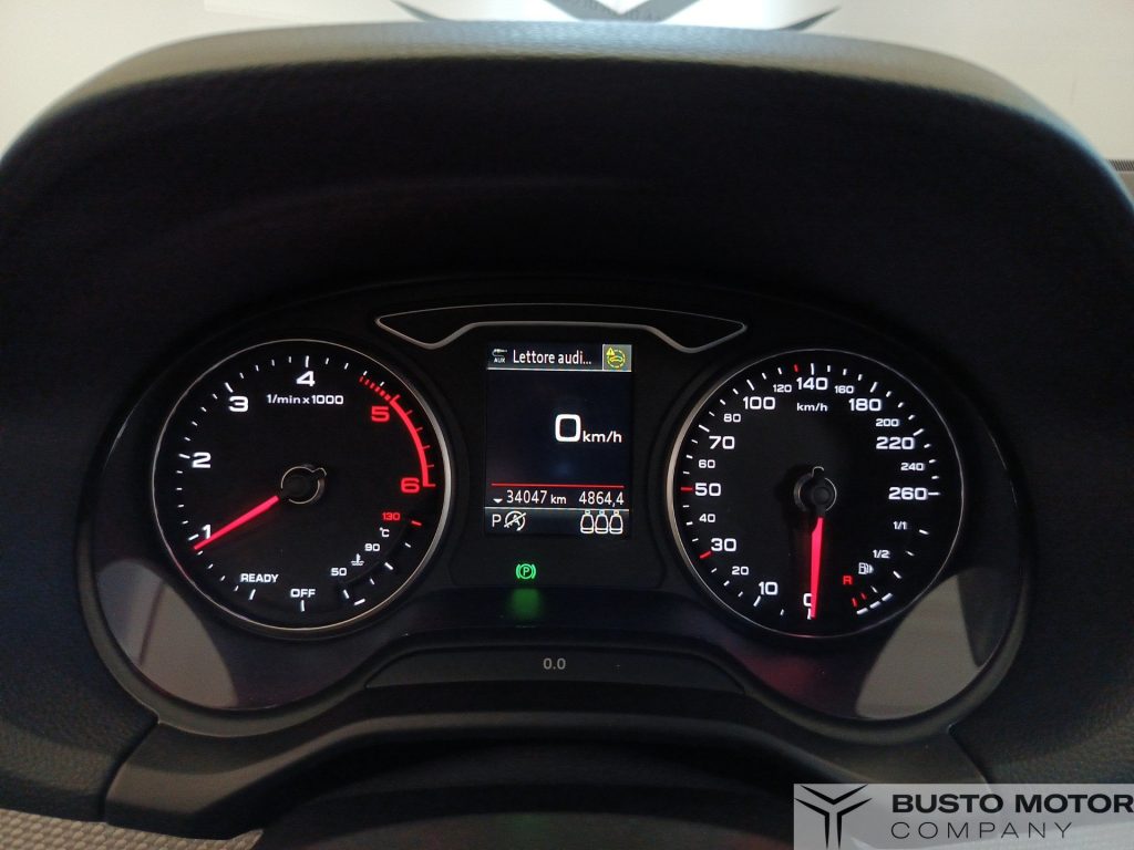 AUDI Q2 30 2.0 tdi Admired Advanced s-tronic - 12