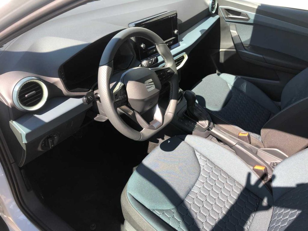 SEAT Arona 1.0 EcoTSI 115 CV DSG Black Edition - 10