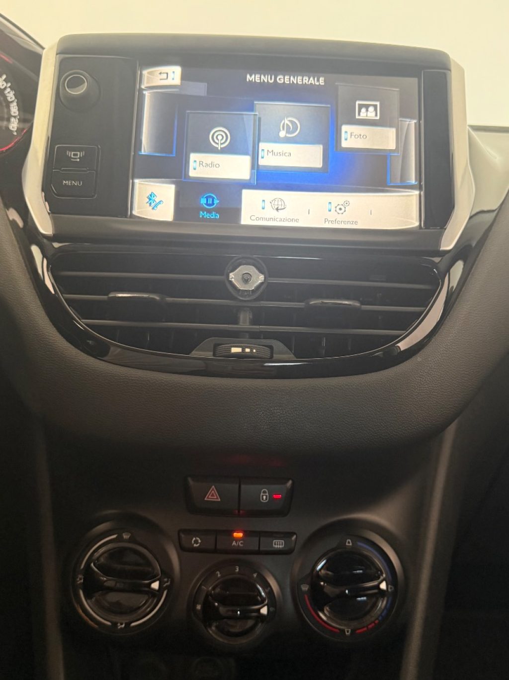 PEUGEOT 208 1° serie 1.2 VTi 82 CV 5 porte Allure - 12