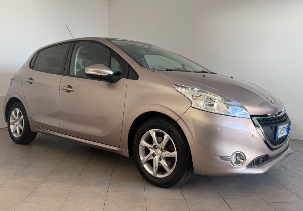 PEUGEOT 208 1° serie 1.2 VTi 82 CV 5 porte Allure - 2