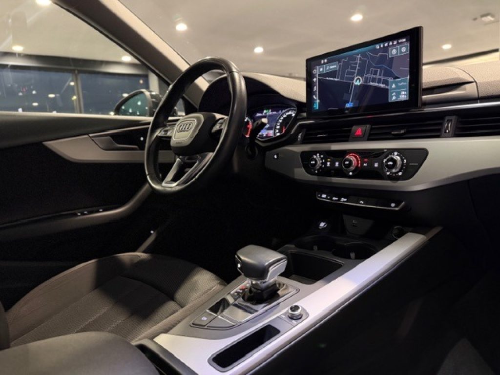 Clicca per ingrandire A4 - 35 TDI 163CV MHEV BERLINA S tronic Sport