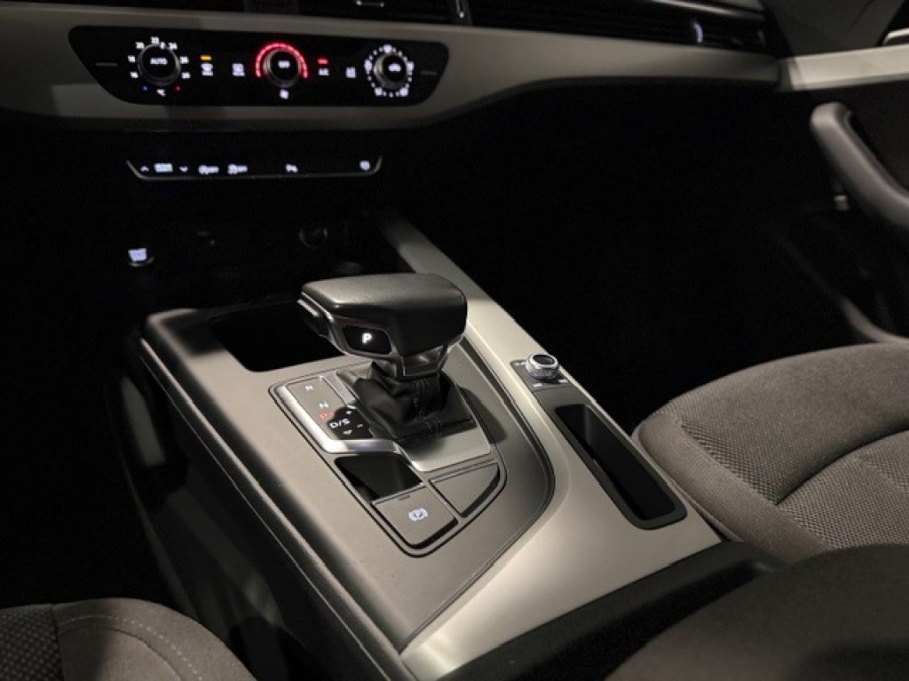Clicca per ingrandire A4 - 35 TDI 163CV MHEV BERLINA S tronic Sport