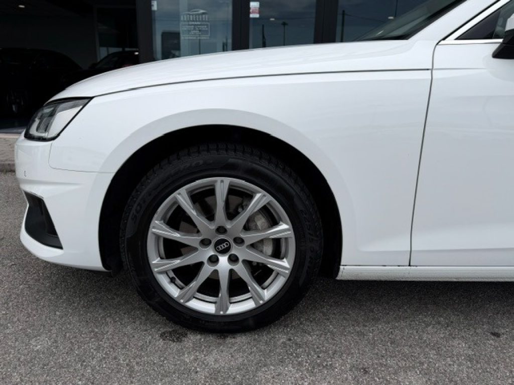 Clicca per ingrandire A4 - 40 TDI 204CV MHEV TETTO APRIBILE/RADAR