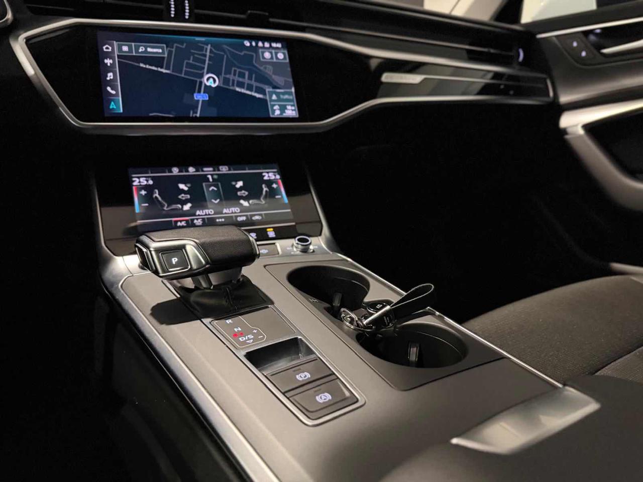 Clicca per ingrandire A6 allroad - 40 TDI 2.0 quattro S tronic Evolution