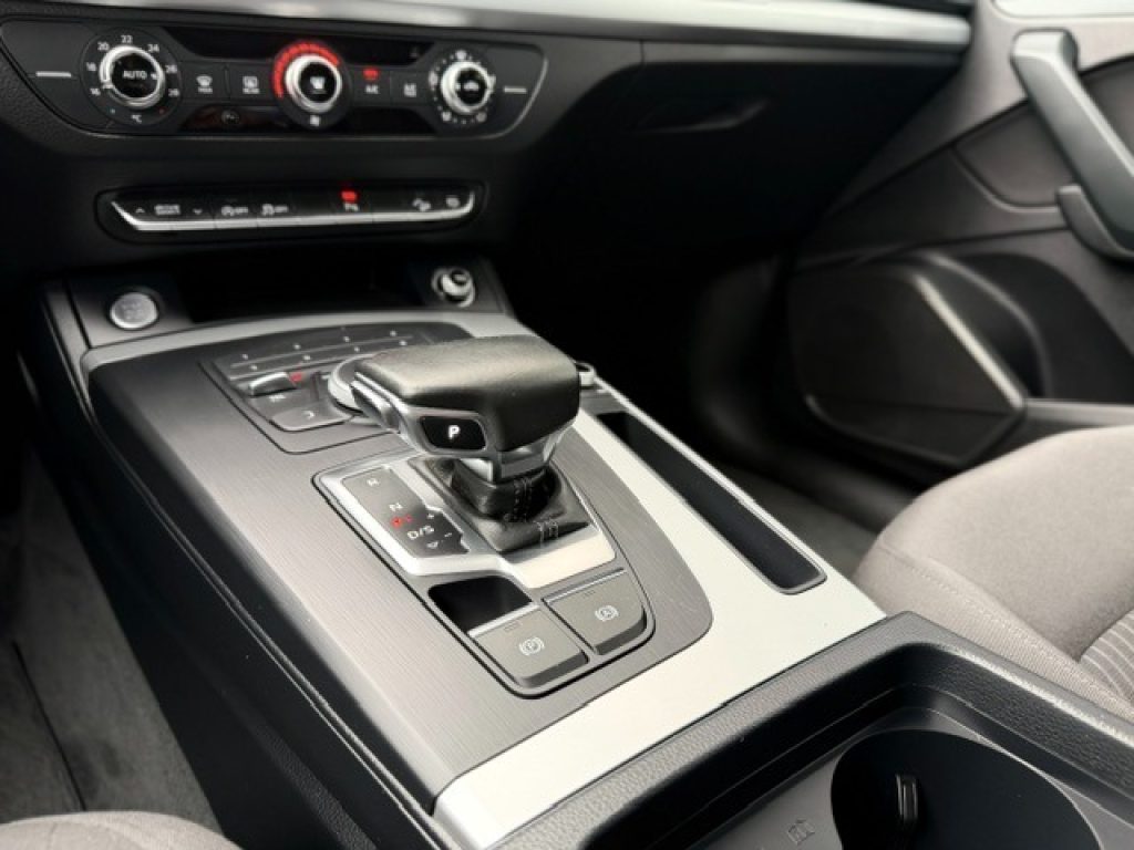 Clicca per ingrandire Q5 - 2.0 TDI 190 CV quattro S tronic Sport