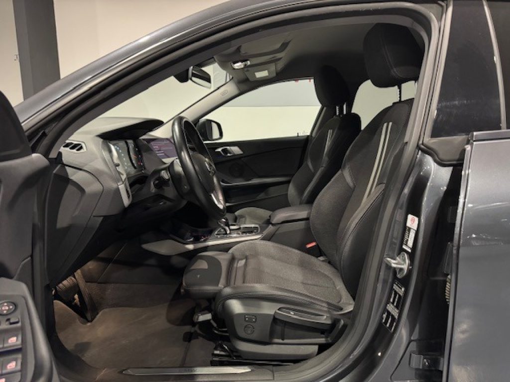 Clicca per ingrandire 216 - d Gran Coupé Sport aut.