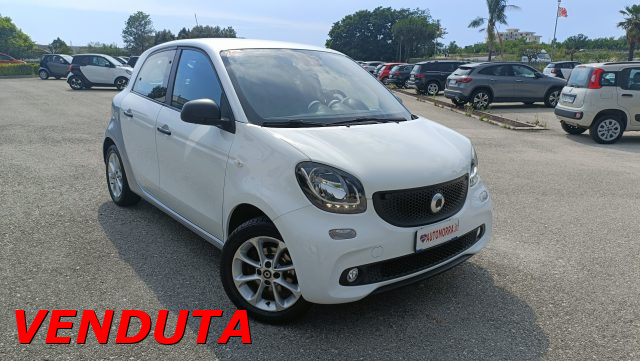 SMART ForFour Bianco pastello