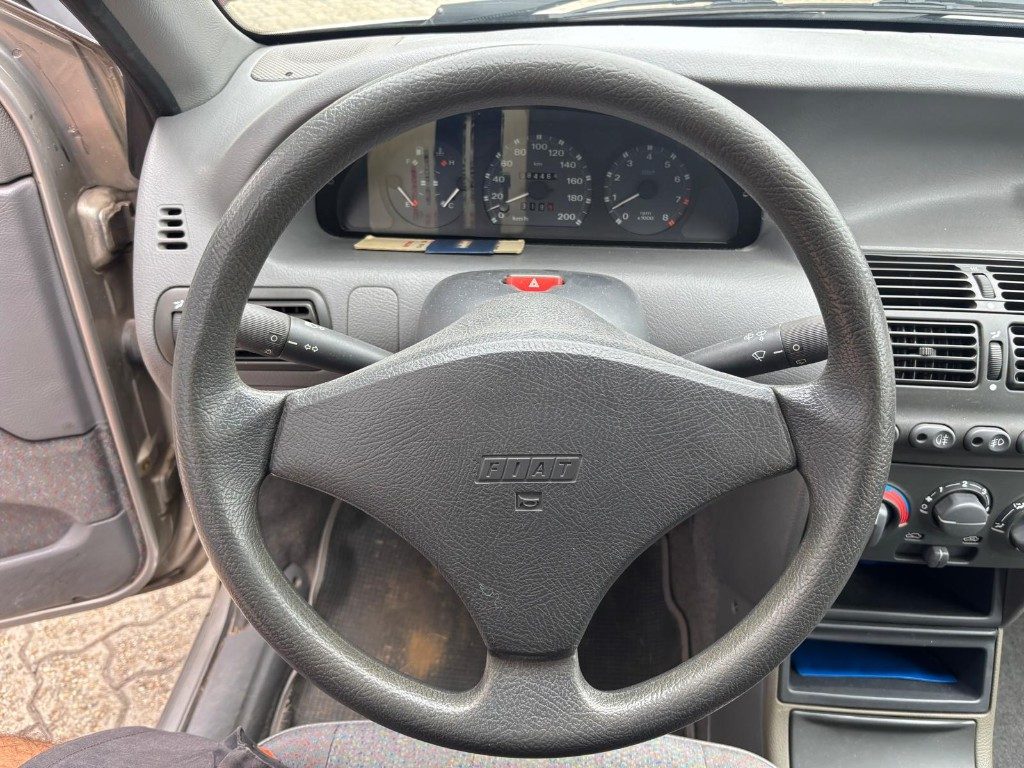 FIAT Punto 1ª serie SX NELLO TSTATO IN CUI SI TROVA - 12