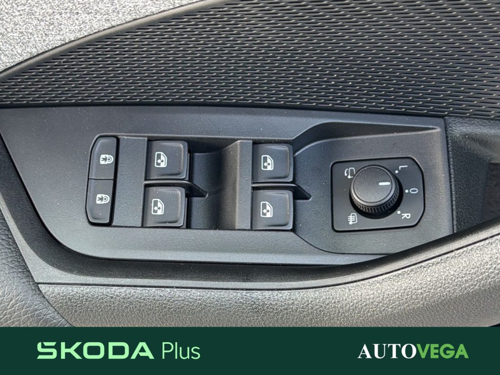 SKODA Octavia wagon 2.0 tdi executive 150cv dsg - 12