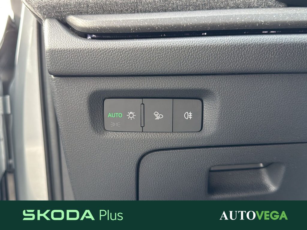 SKODA Octavia wagon 2.0 tdi executive 150cv dsg - 13