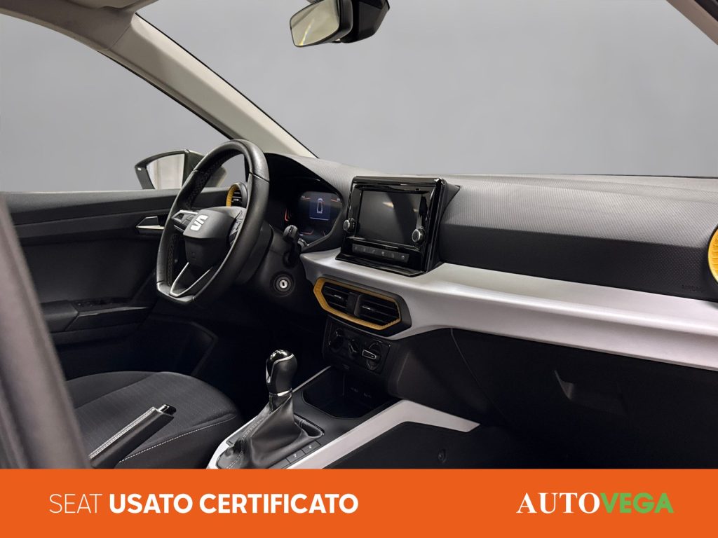 SEAT Arona 1.0 ecotsi style 95cv - 6