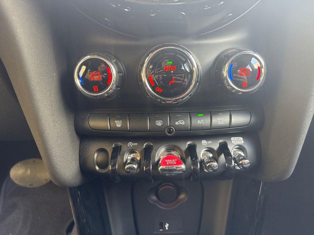 MINI Cooper 1.5 Cooper Classic 5 porte Aut. - 14