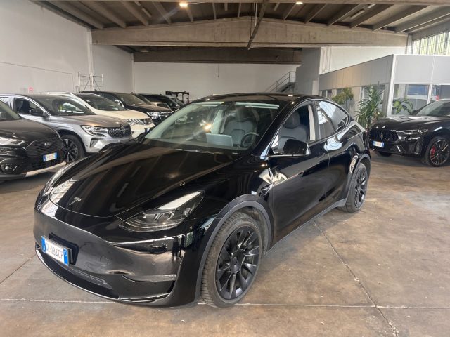 TESLA Model Y Nero metallizzato