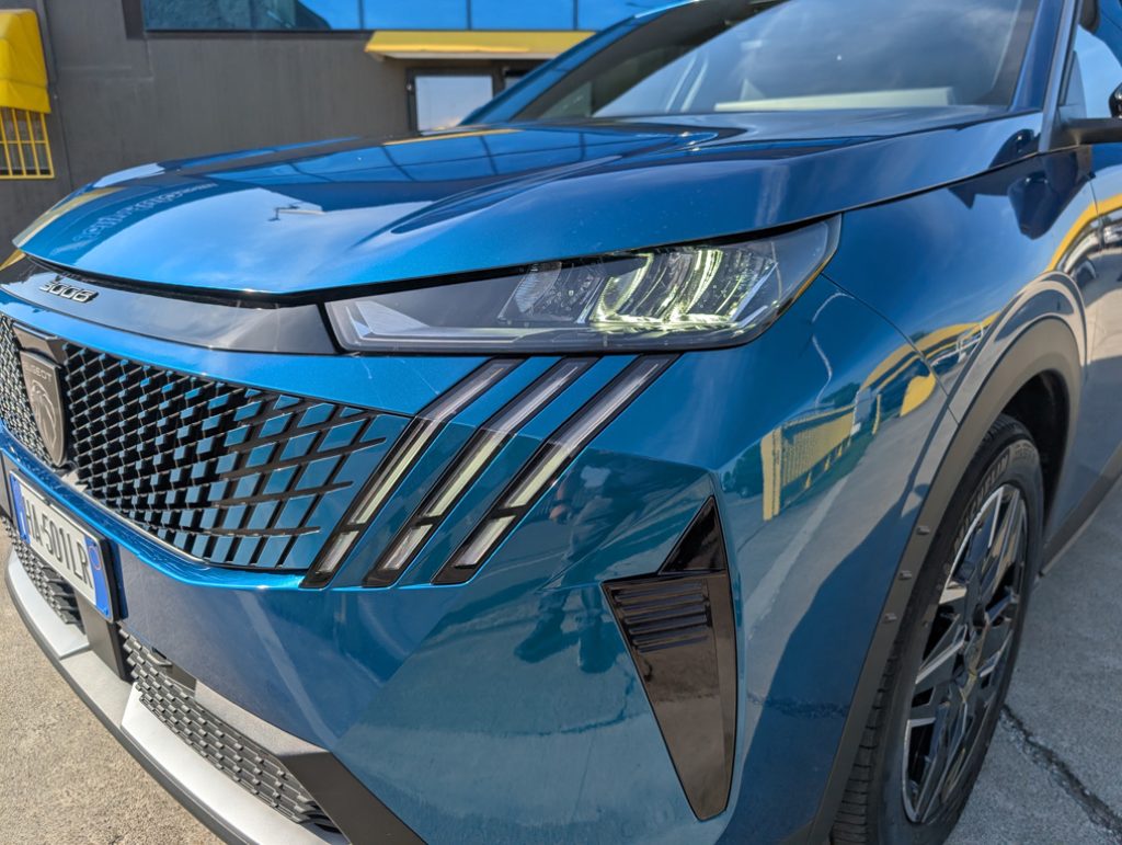 PEUGEOT 3008 Hybrid 145 e-DCS6 Allure Aziendale Garanzia->07/29 - 10