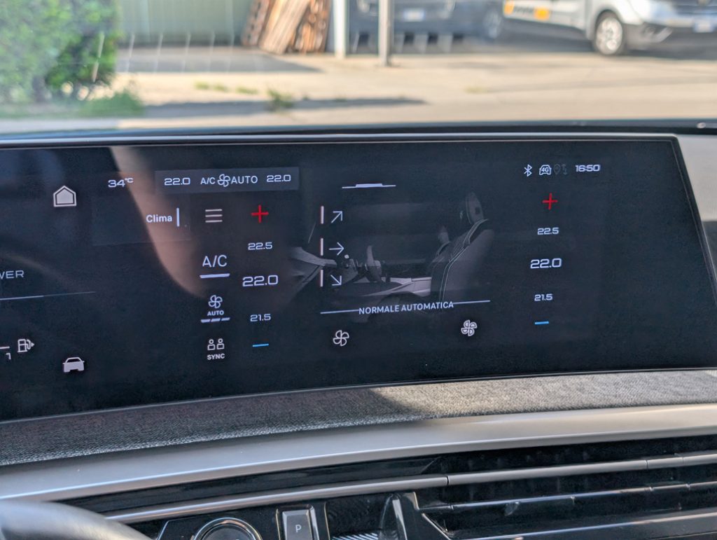 PEUGEOT 3008 Hybrid 145 e-DCS6 Allure Aziendale Garanzia->07/29 - 14