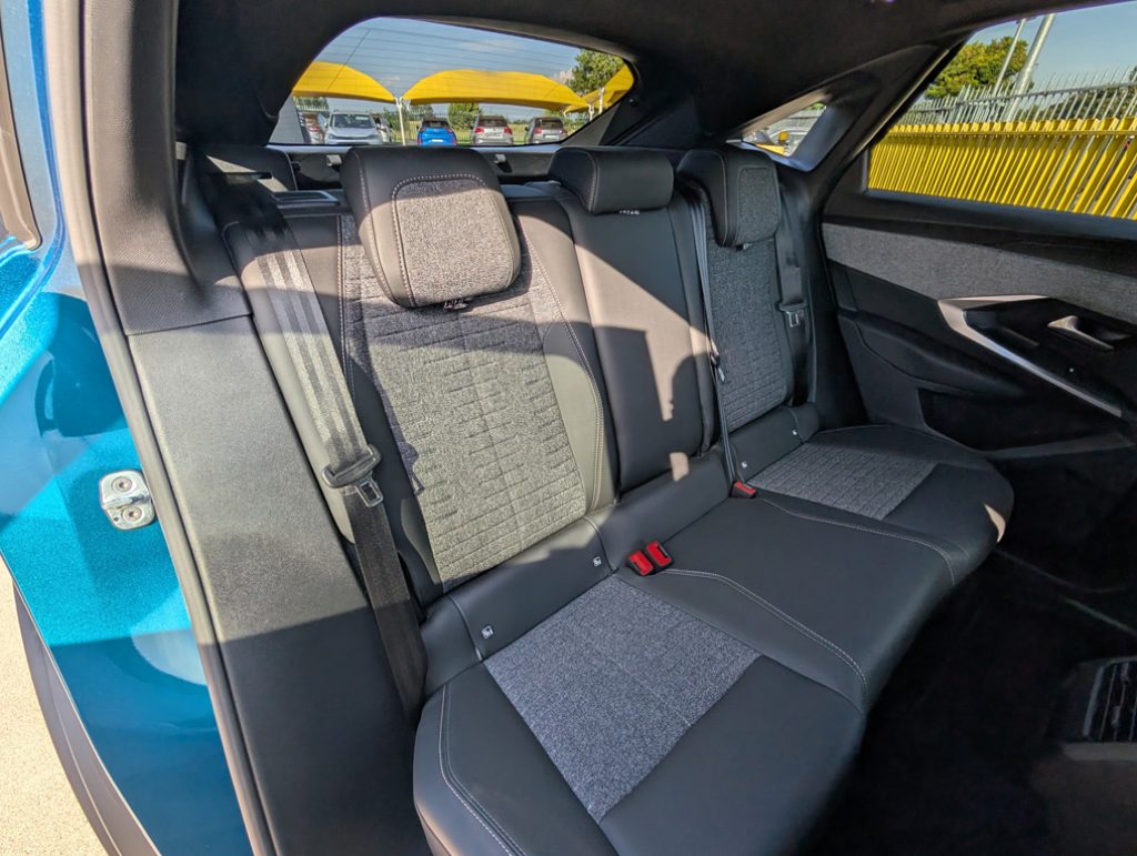 PEUGEOT 3008 Hybrid 145 e-DCS6 Allure Aziendale Garanzia->07/29 - 23