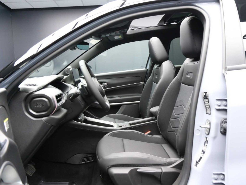 JEEP Avenger 1.2 turbo e-hybrid mhev Summit fwd 110cv edct6 - 3