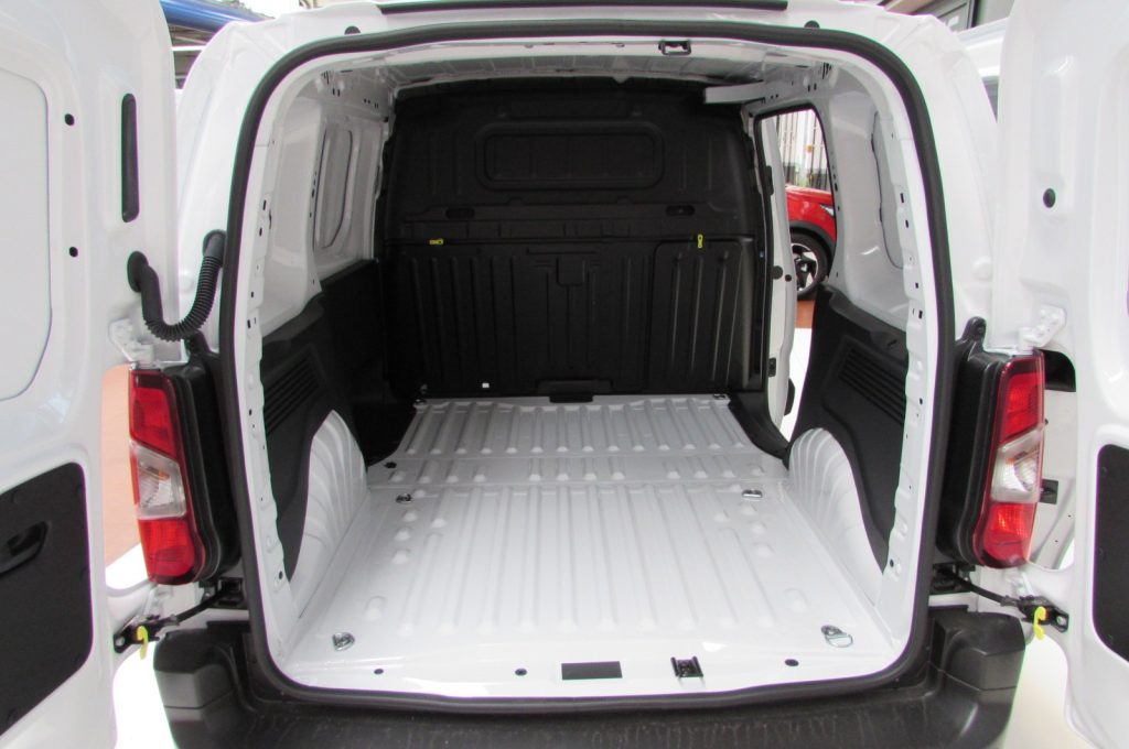 FIAT Doblo Doblò 1.5 BlueHdi 130CV PC-TN Van KMZERO - 13