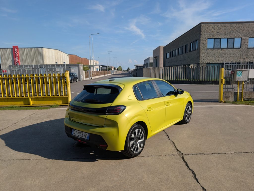 PEUGEOT 208 1.2 75CV S&S 5p Active Aziendale OK NEOPATENTATI - 5