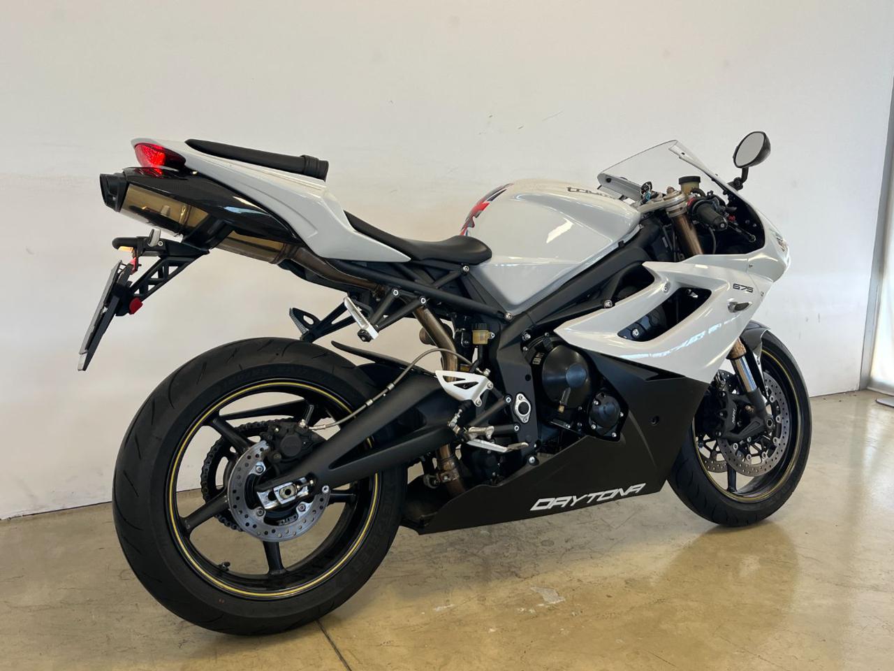 TRIUMPH Daytona 675 675 - 8