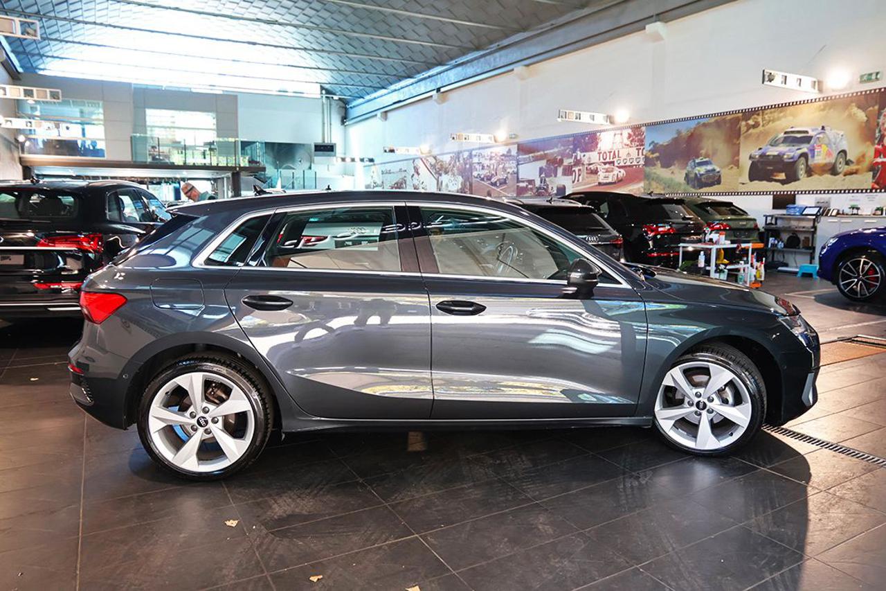AUDI A3 30 TFSI Sportback Business Advanced - 10