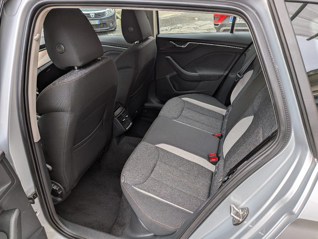 SKODA Kamiq 1.0 TSI 110 CV DSG Style  virtual cockpit - 12