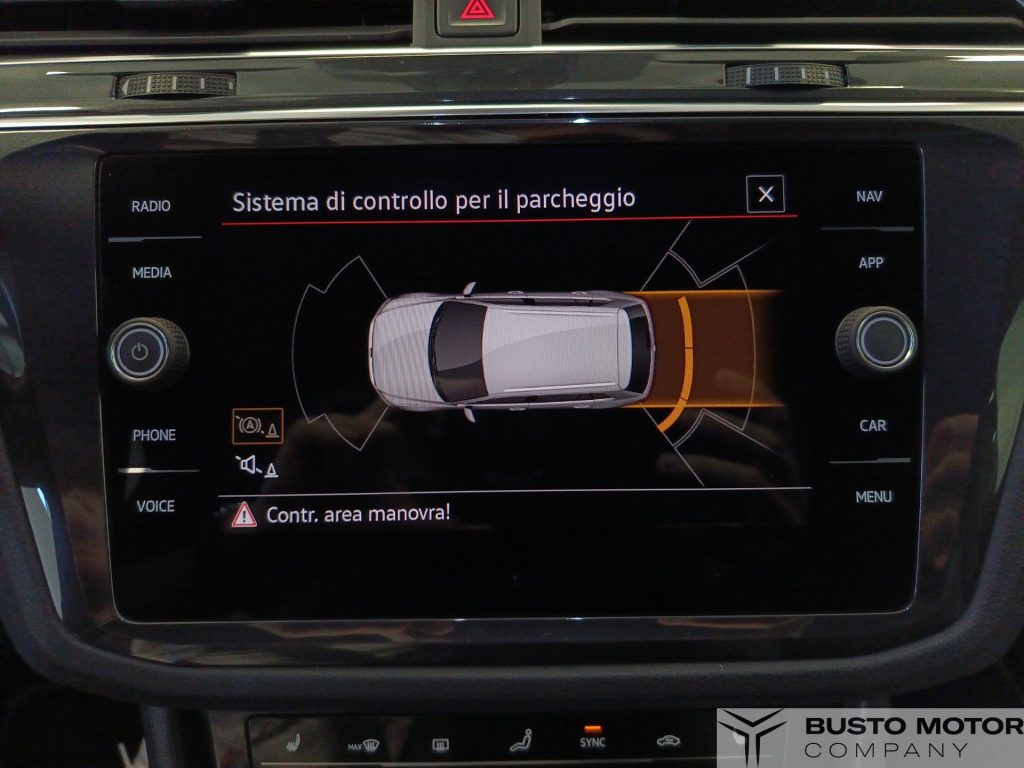 VOLKSWAGEN Tiguan Tiguan 2.0 tdi R-Line 150cv dsg - 16