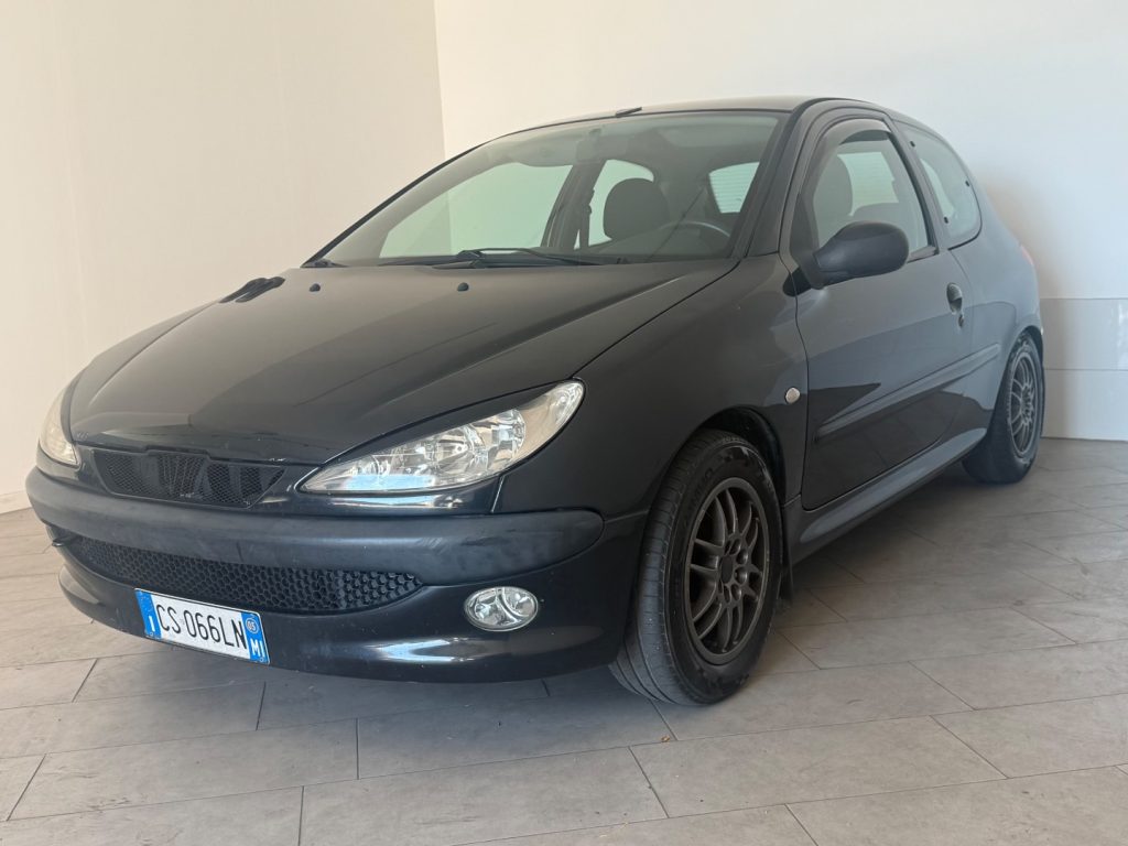 PEUGEOT 206 1.1 3p. XT - 2