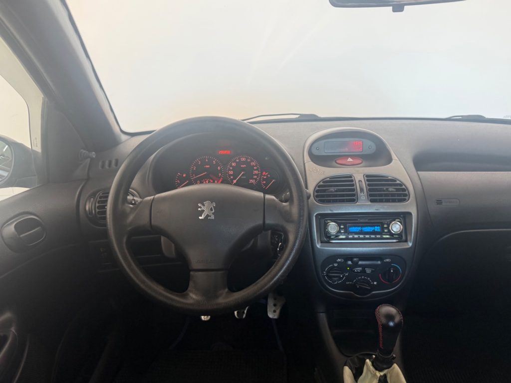 PEUGEOT 206 1.1 3p. XT - 10