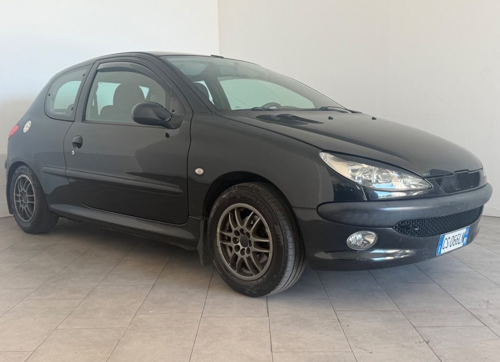 PEUGEOT 206 1.1 3p. XT - 3